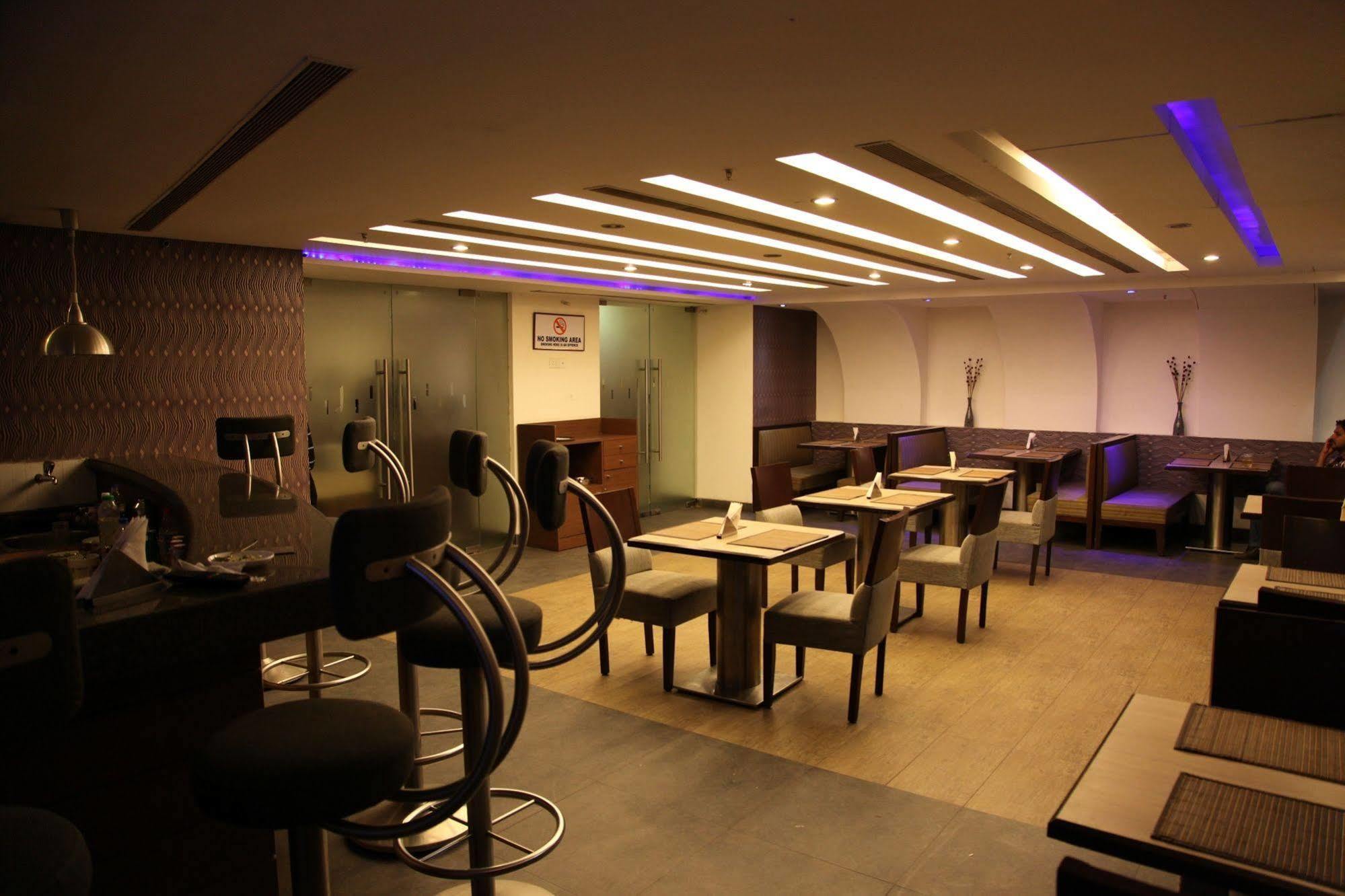 VITS Bhubaneswar Hotel Bagian luar foto